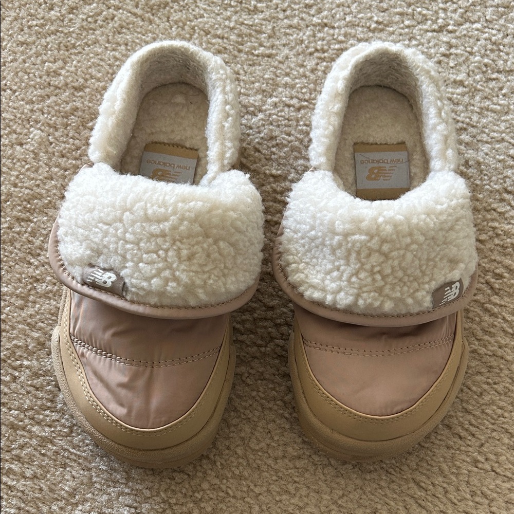 New balance shearling slipper